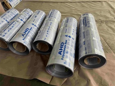 Rouleaux de polycarbonate transparent solide