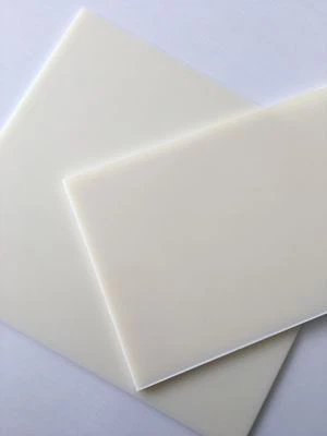 Feuille blanche brillante d'ABS laiteux